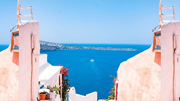 Paris travel destination - The City of Lights